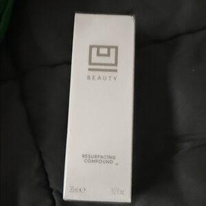 U Beauty Resurfacing Compound - White